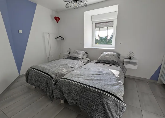 Boucharin - La Grange De Louis Et Sauna *